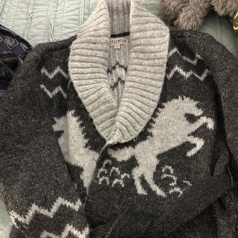 Idyllwind Horse Heavy Sweater NWOT Never Worn Medium